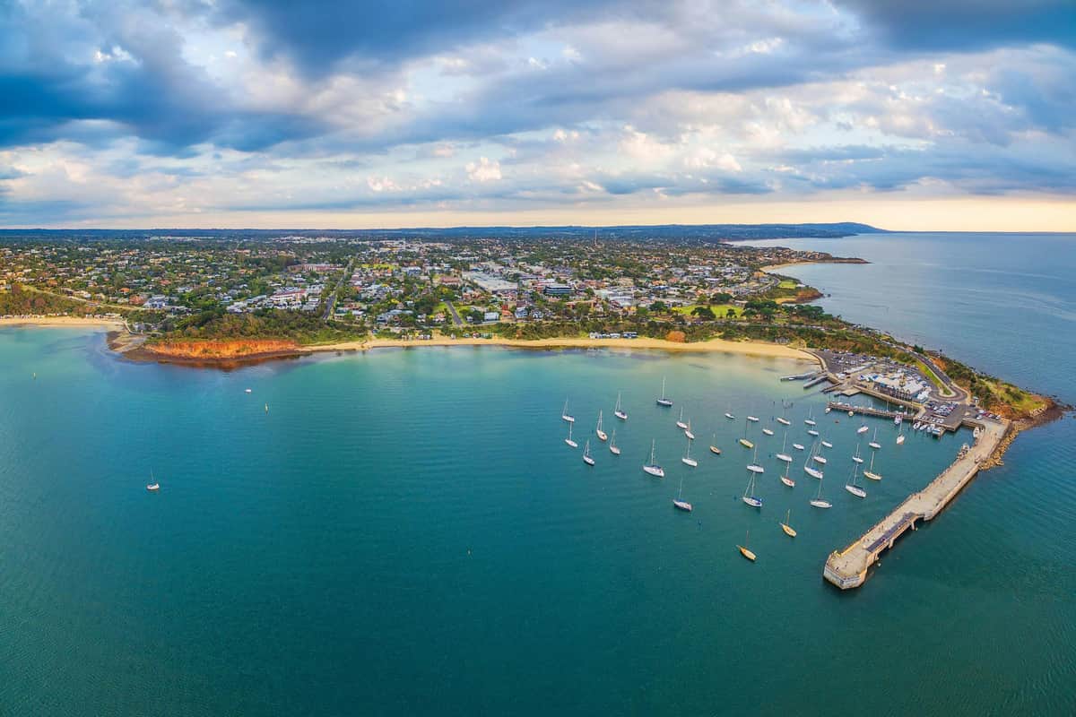 Mornington Peninsula: Day Tour + Gondola Ride + Lunch + Wine & Chocolate Tasting Mornington Pier
