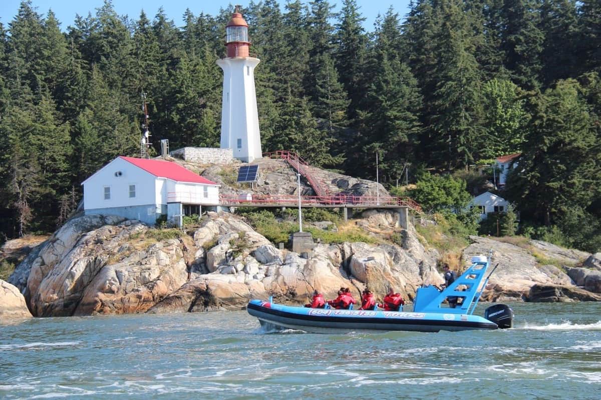 Vancouver: Sightseeing Bus & Boat Tour with Granville Island Market Vancouver Bus and Boat Tour