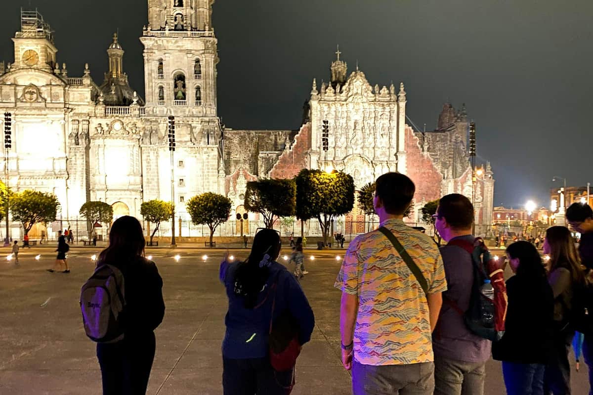 Mexico City: Night Tour with Optional Access to the Latin American Tower Night tour of Mexico City