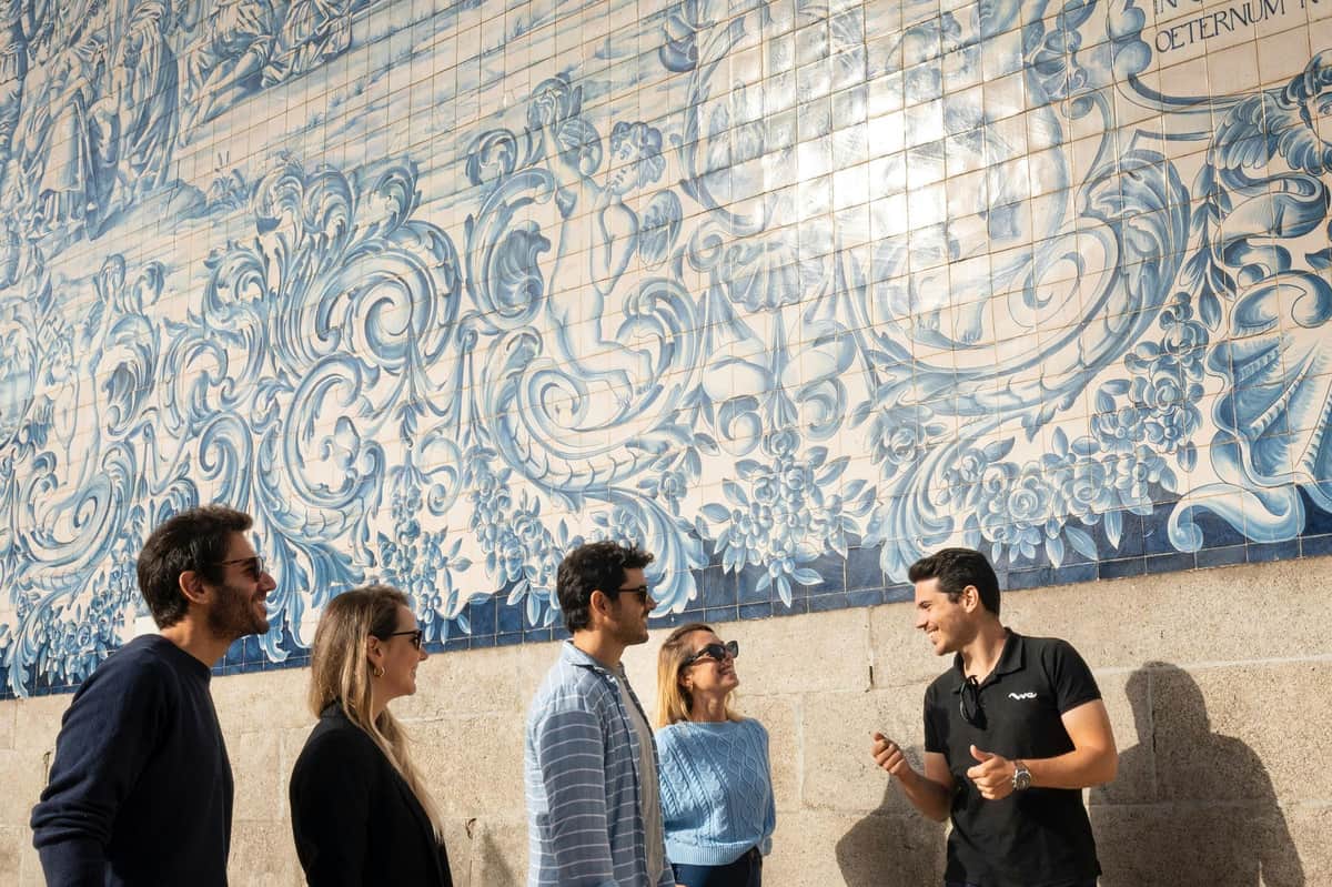 Porto: Walking Tour, Livraria Lello, River Cruise & Cable Car Port