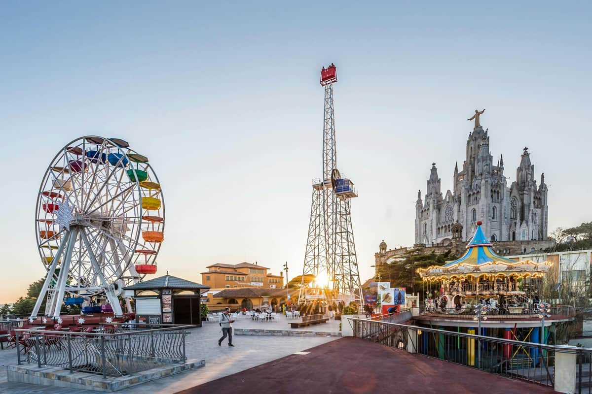 Tibidabo amusement park panoramic visit.