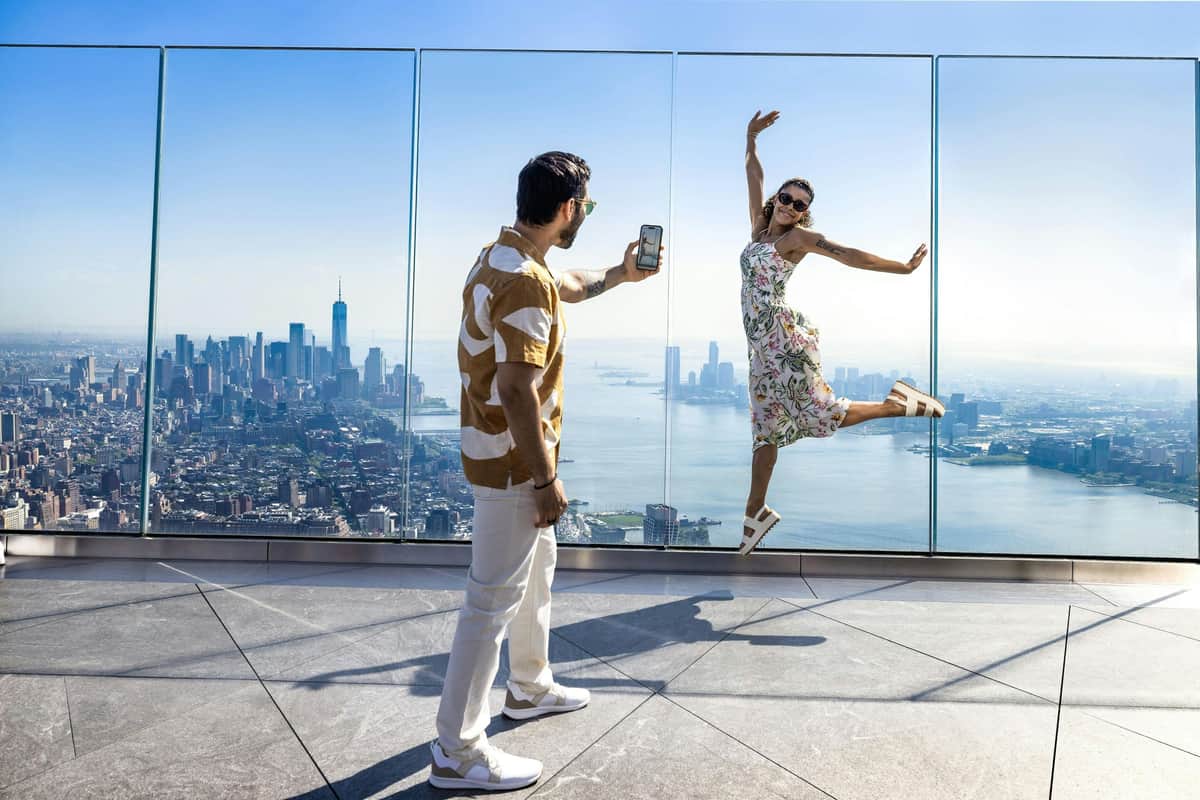 High Line, Chelsea & Hudson Yards: Guided Walking Tour + Edge NYC Entry Ticket High Line, Chelsea & Hudson Yards Walking with Edge Ticket