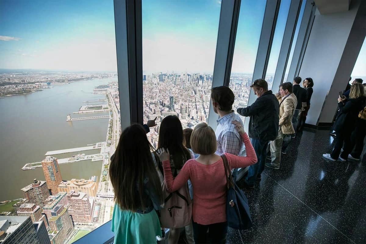New York: 3-Hour Manhattan Guided Walking Tour + One World Observatory Entry One World Observatory