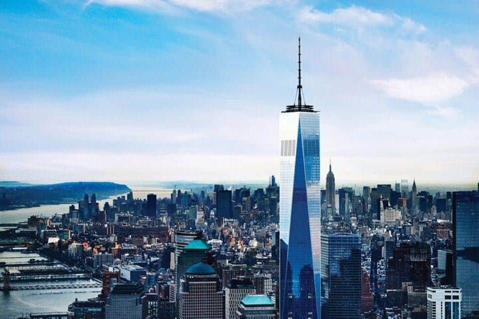 New York: Manhattan Guided Walking Tour + One World Observatory Ticket One World Observatory