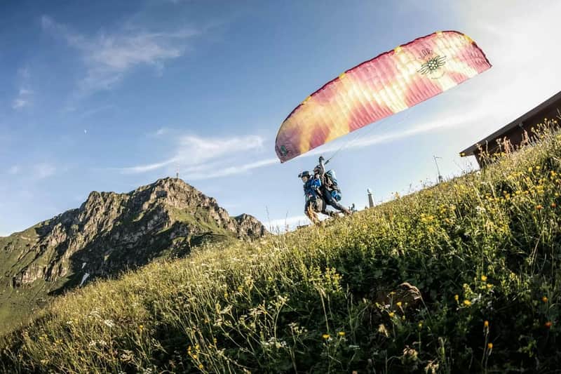 St. Johann in Tyrol: Tandem Paragliding Take off!