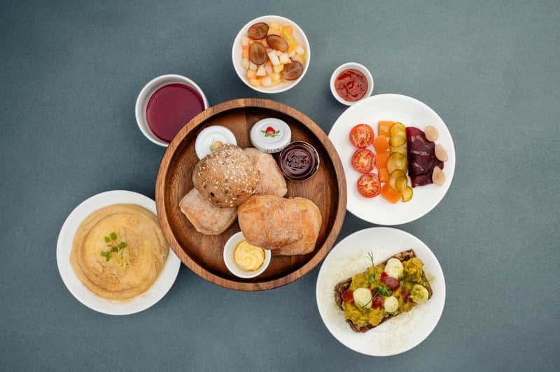 Berlin TV Tower: Admission + Breakfast
