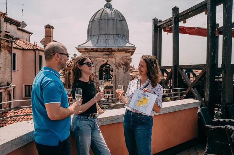 Venice: Guided Walking Tour + Rooftop Stop