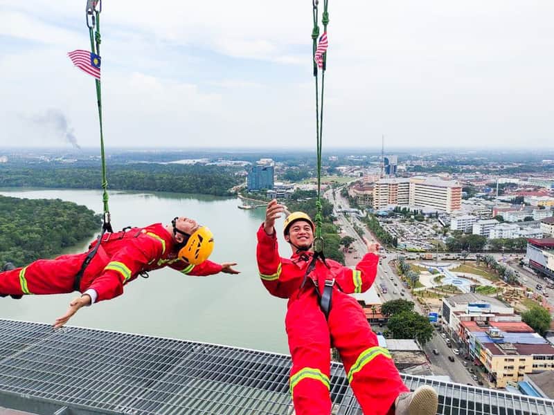 Kuantan 188 Tower: Friday-Sunday Entry Ticket for Observation Deck + SkyDeck