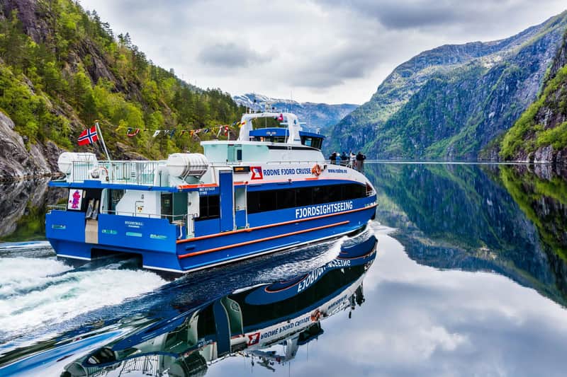 Bergen: Full-Day Fjord Cruise, Historic City Tour, & Fløien Funicular