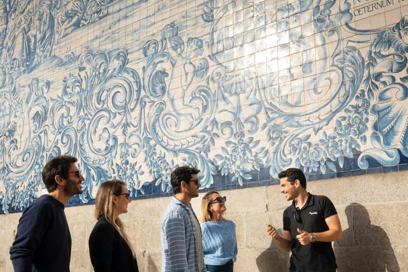 Porto: Walking Tour, Livraria Lello, River Cruise & Cable Car