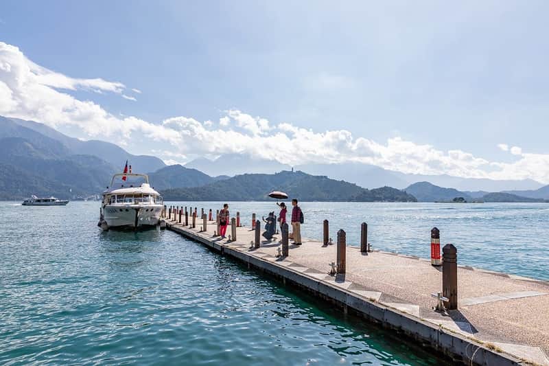 Sun Moon Lake: Ropeway Ticket + Electric Pedal Boat Experience
