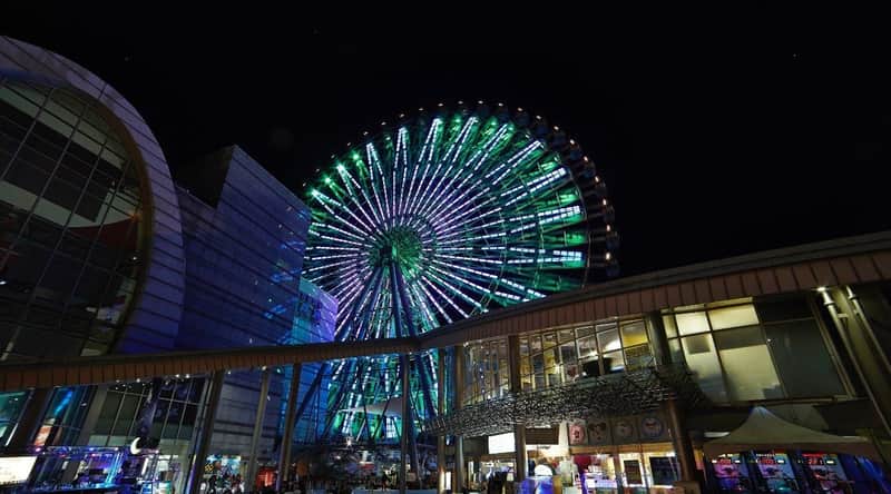 Taipei: Miramar Ferris Wheel Ticket + Miniatures Museum Combo
