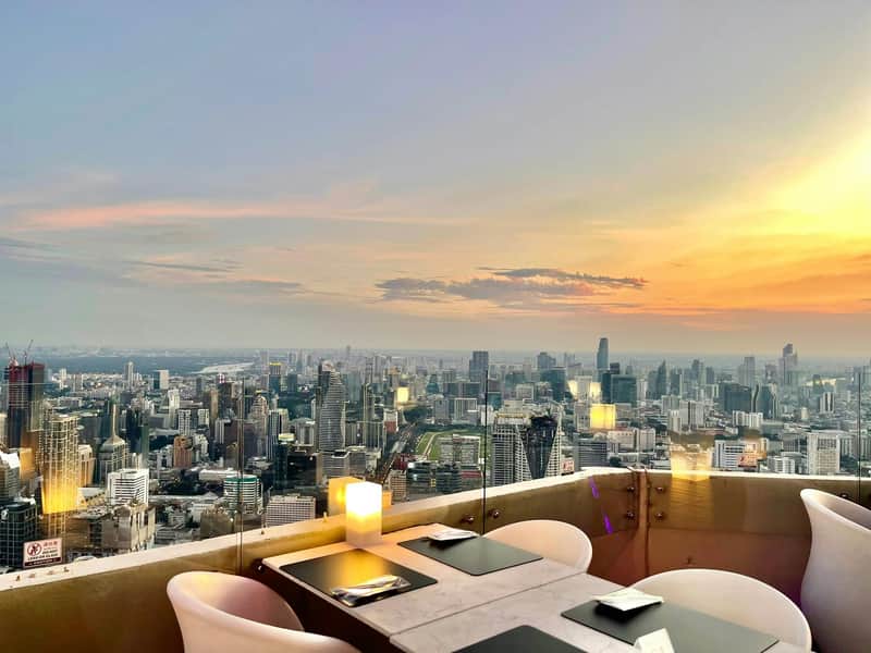 Baiyoke Sky Hotel: Bilhete de entrada com jantar em regime de buffet na varanda interior, no 81.º andar