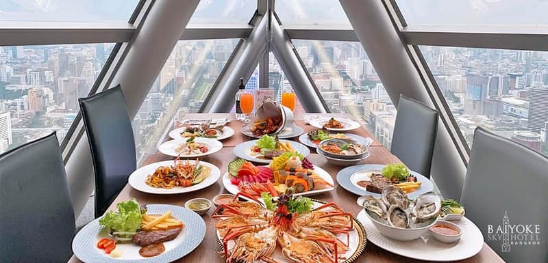 Bangkok: Buffet Lunch/Dinner at Baiyoke Sky Restaurant