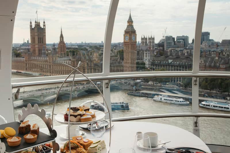 London Eye: bilhete de acesso rápido + Experiência de chá da tarde + Acesso ao salão