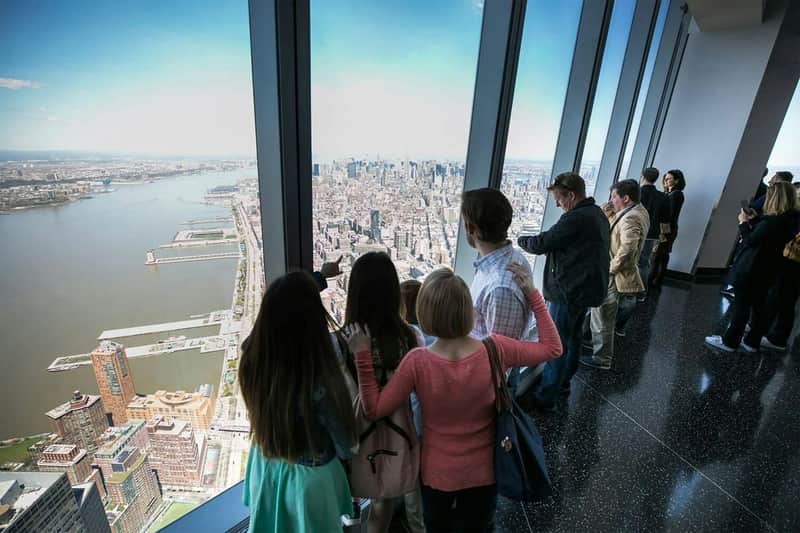 New York: 3-Hour Manhattan Guided Walking Tour + One World Observatory Entry